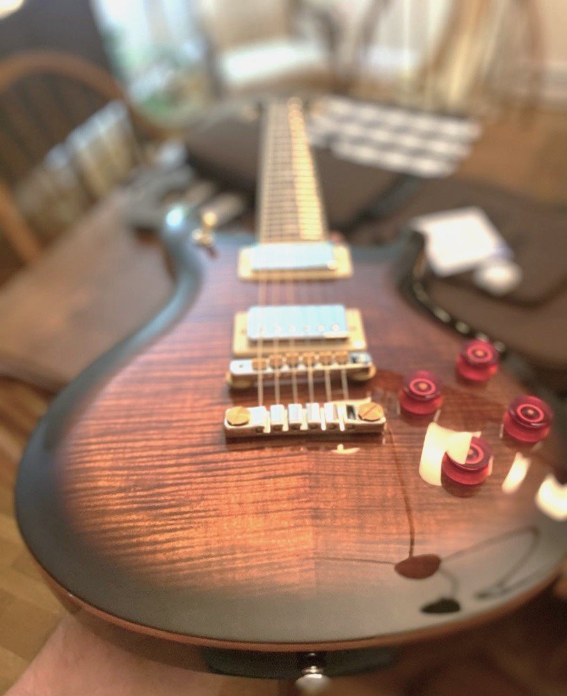 The SE McCarty 594 is most at home as a rhythm guitar, but it's very versatile, both from a playing style and musical genre perspective.