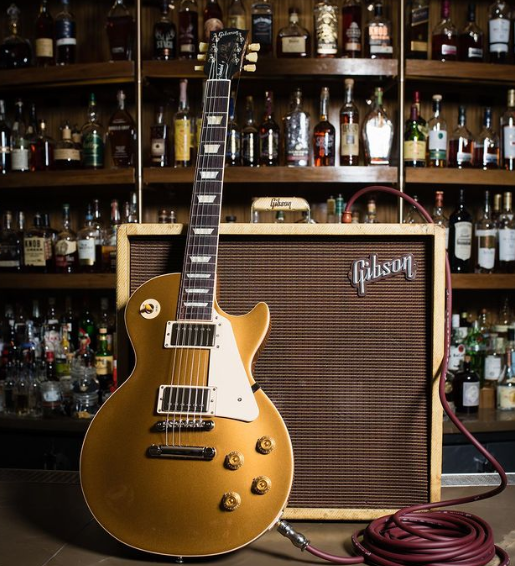 What are the dimensions of the ever-popular Gibson Les Paul?