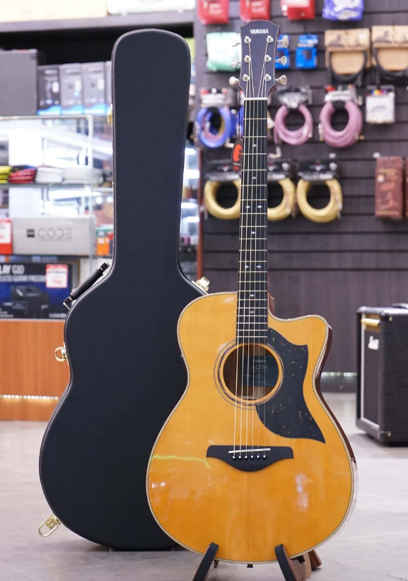 That darker profile looks great with the gloss finish. That darker profile looks great with the gloss finish.