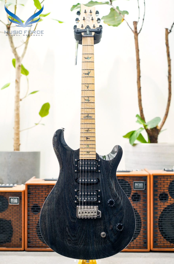 A good look at the PRS SE Swamp Ash Special. A good look at the PRS SE Swamp Ash Special.
