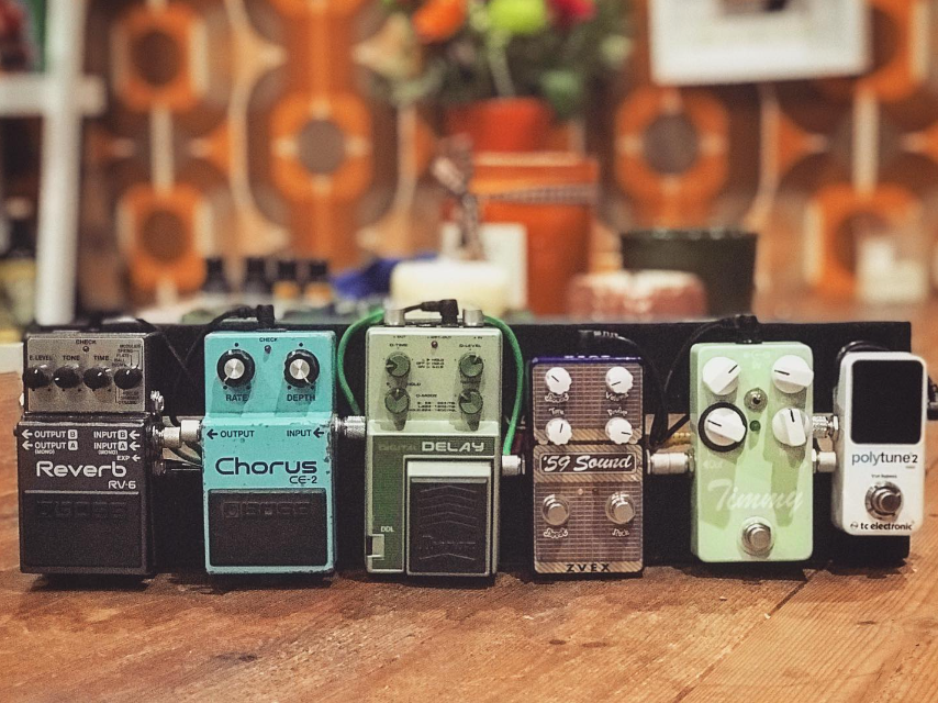 Five pedals sit comfortably on the Nano Plus, with room for a mini-form pedal like the PolyTune. 