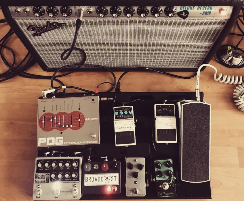 Here's a look at how eight pedals could fit on the Voodoo Lab Dingbat, including a large Ernie Ball volume pedal.