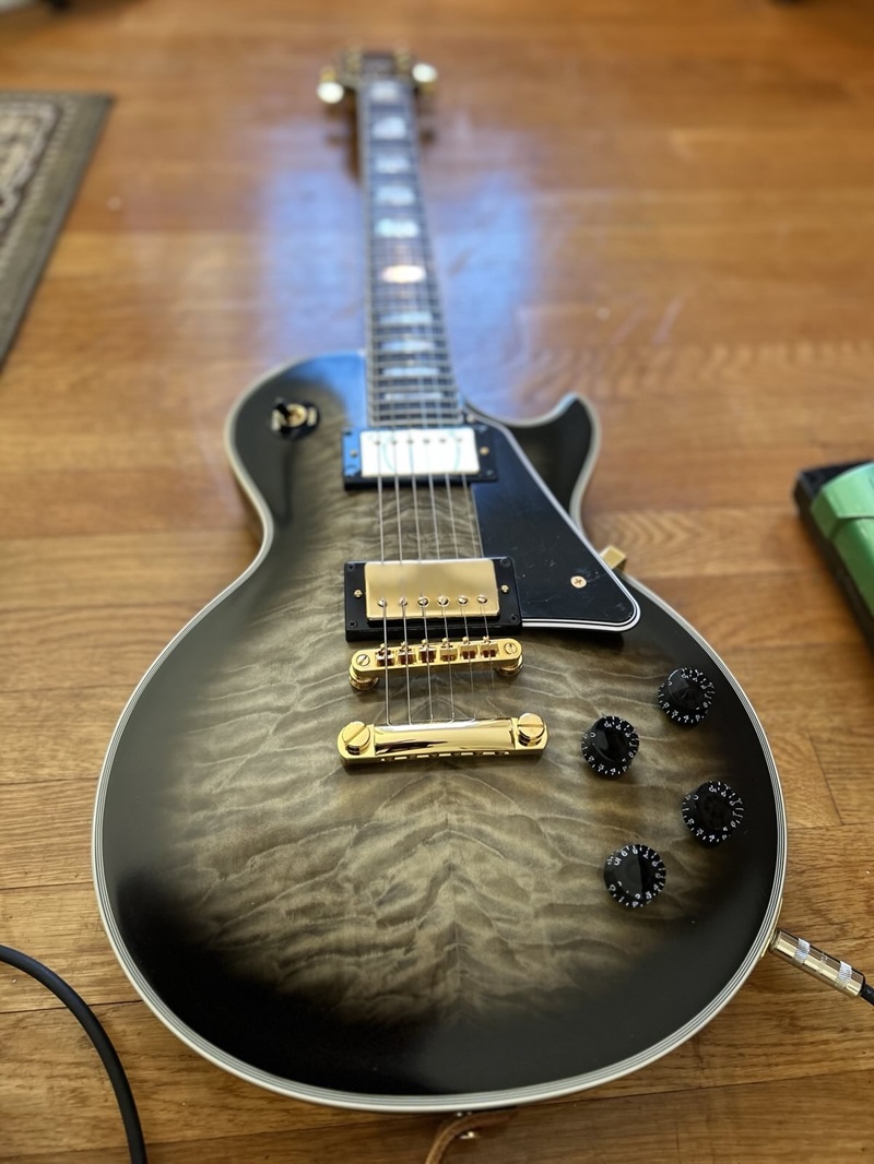 Epiphone Les Paul Custom Quilt (front view) Epiphone Les Paul Custom Quilt (front view)